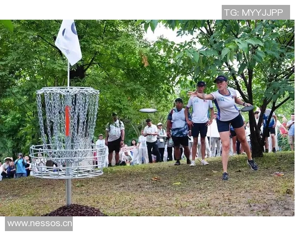 北京飞盘队与成都飞盘队赛后复盘分析力量对比与战术探讨
